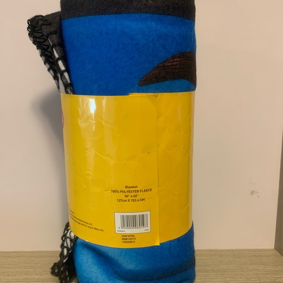 NEW 2019 M & M Worlds Chocolate Candy Character Fleece Colorful Throw Blanket - Picture 6 of 7